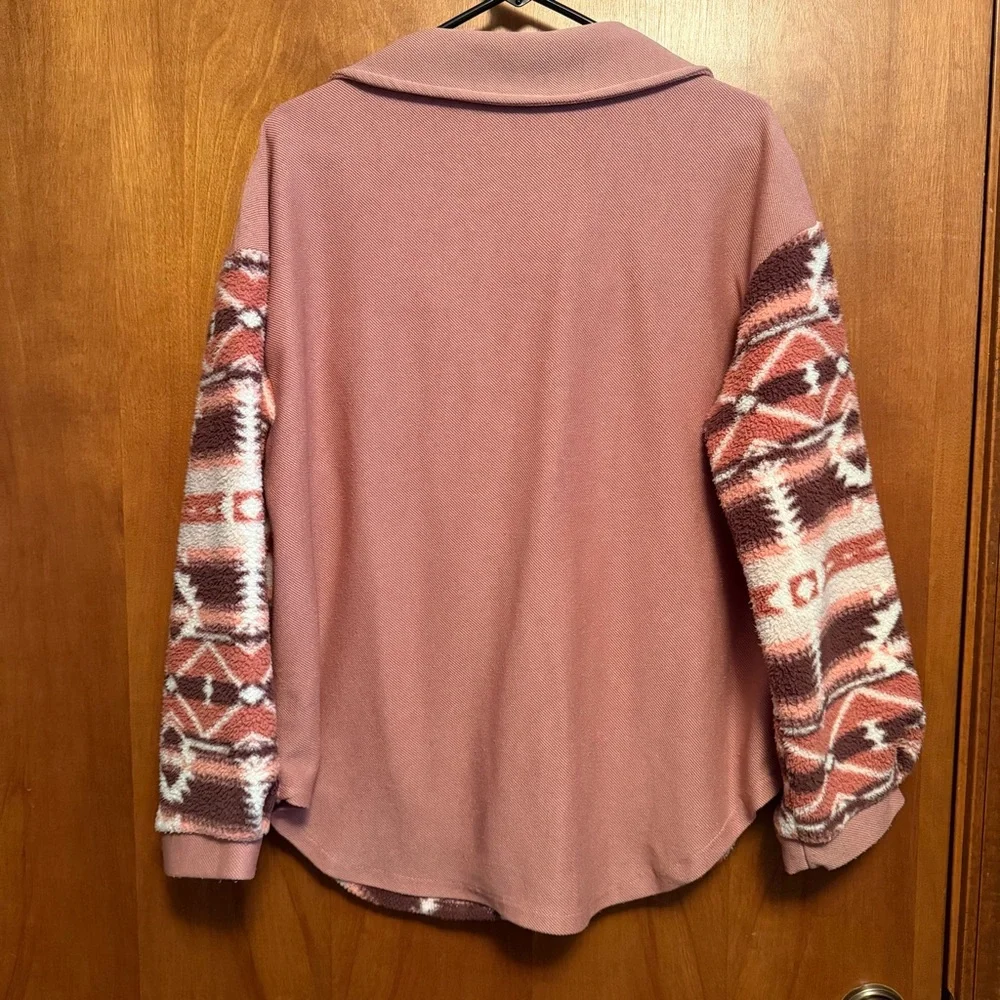 Pink‎ Aztec Sherpa Button Up Long Sleeve Shacket Womens Medium